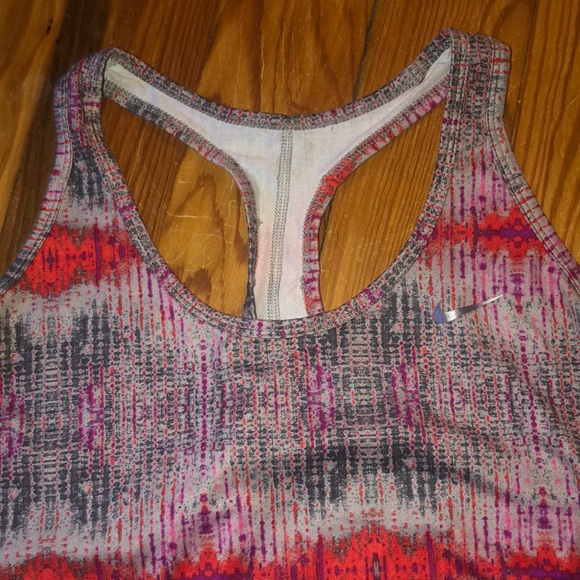 Nike tank top L - Picture 2 of 4